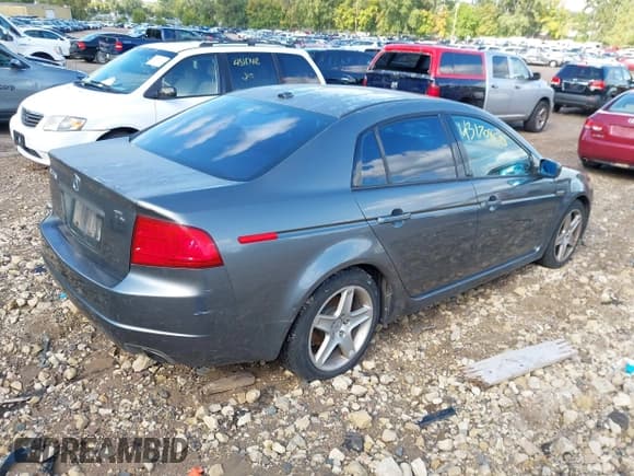 ✅ 2005 Acura TL • VIN: 19UUA66205A000853 • Lot: 43170805. Wystawiony na IAAI z przebiegiem 130 001 mil. Bezpłatny archiwum sprzedaży aukcyjnych z USA i szczegółowy raport historii pojazdu na DreamBid. Zdjęcie 4.