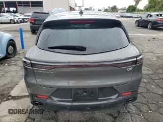 2024 Dodge Hornet R/T z VIN ZACPDFCW5R3A26937, wystawiony jako Copart lot #55955115 z przebiegiem 20 560 mil mil oraz Szkoda całkowita • Salvage title. Historia ofert i sprzedaży dostępna na DreamBid. Obrazek 6.