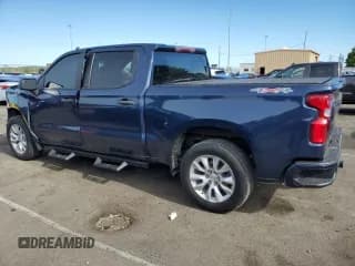✅ 2021 Chevrolet Silverado 1500 Custom • VIN: 3GCPYBEK5MG206090 • Lot: 69765274. Wystawiony na Copart z przebiegiem 43 782 mil. Bezpłatny archiwum sprzedaży aukcyjnych z USA i szczegółowy raport historii pojazdu na DreamBid. Zdjęcie 2.