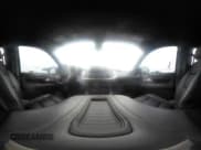 ✅ 2022 GMC Yukon XL SLE • VIN: 1GKS1FKD1NR320654 • Lot: 41922000. Wystawiony na IAAI z przebiegiem 92 121 mil. Bezpłatny archiwum sprzedaży aukcyjnych z USA i szczegółowy raport historii pojazdu na DreamBid. Zdjęcie 18.