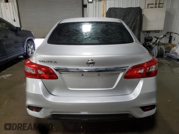 ✅ 2017 Nissan Sentra S • VIN: 3N1AB7AP7HY245465 • Lot: 92275495. Wystawiony na Copart z przebiegiem 84 786 mil. Bezpłatny archiwum sprzedaży aukcyjnych z USA i szczegółowy raport historii pojazdu na DreamBid. Zdjęcie 6.