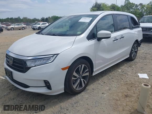 ✅ 2023 Honda Odyssey Touring • VIN: 5FNRL6H84PB072746 • Lot: 42085251. Listed on IAAI with 17,247 mi. Free auction sales archive from the USA and detailed vehicle history report at DreamBid. Image 2.