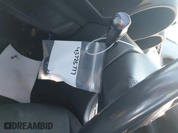 ✅ 2010 Scion tC • VIN: JTKDE3B74A0317272 • Lot: 43725777. Wystawiony na IAAI z przebiegiem 171 952 mil. Bezpłatny archiwum sprzedaży aukcyjnych z USA i szczegółowy raport historii pojazdu na DreamBid. Zdjęcie 12.