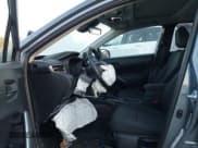 ✅ 2022 Toyota Corolla Cross LE • VIN: 7MUBAABG6NV025307 • Lot: 43472550. Wystawiony na IAAI z przebiegiem 25 870 mil. Bezpłatny archiwum sprzedaży aukcyjnych z USA i szczegółowy raport historii pojazdu na DreamBid. Zdjęcie 5.