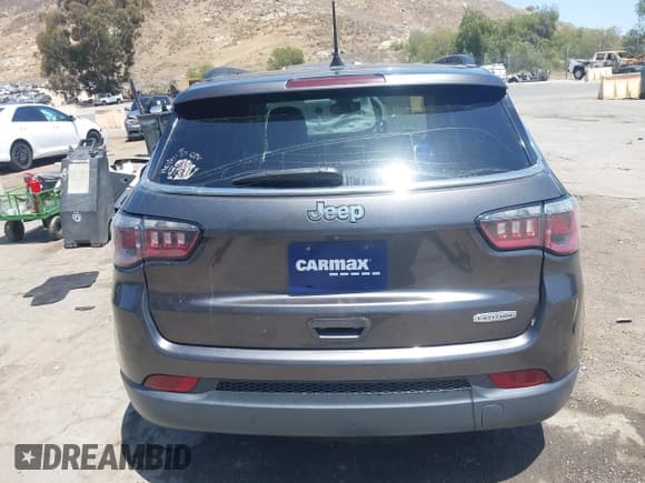 ✅ 2020 Jeep Compass Latitude • VIN: 3C4NJCBB9LT169802 • Lot: 42520373. Listed on IAAI with 107,704 mi. Free auction sales archive from the USA and detailed vehicle history report at DreamBid. Image 16.