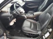 ✅ 2021 Mazda CX-30 Premium • VIN: 3MVDMBDL8MM315717 • Lot: 89928435. Wystawiony na Copart z przebiegiem 53 398 mil. Bezpłatny archiwum sprzedaży aukcyjnych z USA i szczegółowy raport historii pojazdu na DreamBid. Zdjęcie 7.