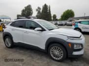 ✅ 2020 Hyundai Kona SEL • VIN: KM8K22AA9LU557763 • Лот: 62048093. Опубликован ранее на Copart с пробегом 18 483 миль. Бесплатный доступ к архиву аукционных продаж из США и подробный отчёт об истории автомобиля на DreamBid. Изображение 4.
