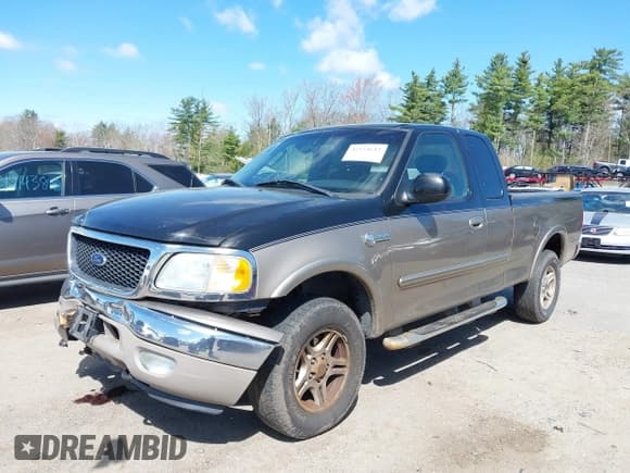 ✅ 2003 Ford F-150 XL • VIN: 1FTRX18W43NB10896 • Lot: 42154612. Listed on IAAI with 239,190 mi. Free auction sales archive from the USA and detailed vehicle history report at DreamBid. Image 2.