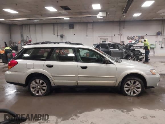 ✅ 2007 Subaru Legacy Outback Basic • VIN: 4S4BP61C176306756 • Lot: 43834863. Listed on IAAI with 207,715 mi. Free auction sales archive from the USA and detailed vehicle history report at DreamBid. Image 14.