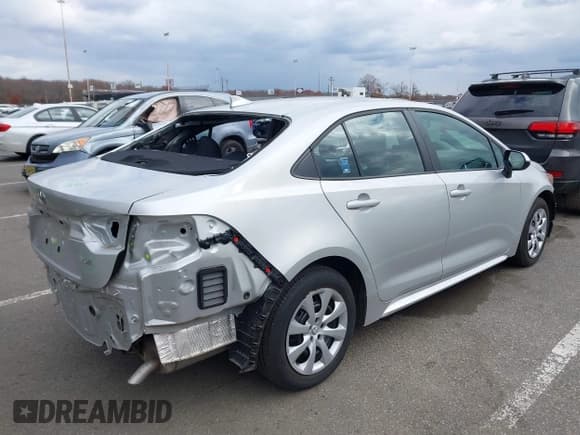 ✅ 2024 Toyota Corolla LE • VIN: 5YFB4MDE8RP114583 • Лот: 43621895. Опубликован ранее на IAAI с пробегом 8 922 миль. Бесплатный доступ к архиву аукционных продаж из США и подробный отчёт об истории автомобиля на DreamBid. Изображение 19.