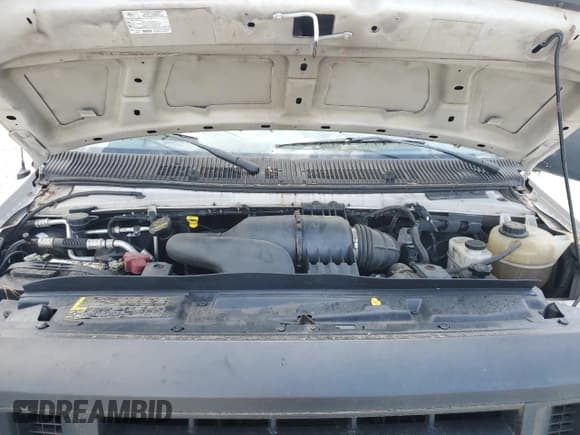 ✅ 2011 Ford Econoline Cargo Commercial • VIN: 1FTNE1EW1BDA44921 • Лот: 61310685. Опубликован ранее на Copart с пробегом 208 807 миль. Бесплатный доступ к архиву аукционных продаж из США и подробный отчёт об истории автомобиля на DreamBid. Изображение 11.