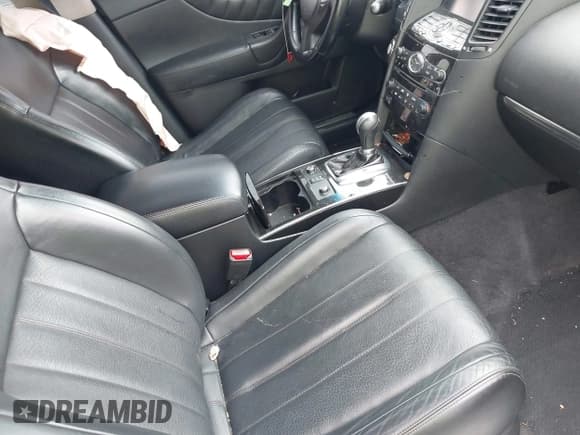 ✅ 2016 Infiniti QX70 • VIN: JN8CS1MW0GM400207 • Lot: 41952548. Listed on IAAI with 146,943 mi. Free auction sales archive from the USA and detailed vehicle history report at DreamBid. Image 5.