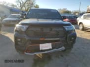 ✅ 2021 Ford Explorer Timberline • VIN: 1FMSK8JH1MGC48465 • Lot: 81636814. Wystawiony na Copart z przebiegiem 59 757 mil. Bezpłatny archiwum sprzedaży aukcyjnych z USA i szczegółowy raport historii pojazdu na DreamBid. Zdjęcie 5.
