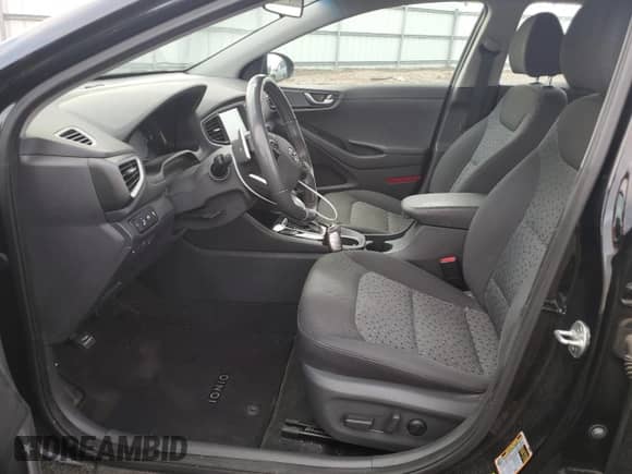 ✅ 2018 Hyundai Ioniq SEL • VIN: KMHC75LC5JU068991 • Лот: 81232704. Размещён на Copart с пробегом 187 525 миль миль. Получите бесплатный доступ к архиву аукционных продаж из США и посмотрите подробный отчёт об истории автомобиля на DreamBid. Изображение 7.