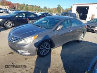 ✅ 2011 Hyundai Sonata Limited • VIN: 5NPEC4AC5BH040934 • Lot: 43566969. Listed on IAAI with 201,731 mi. Free auction sales archive from the USA and detailed vehicle history report at DreamBid. Image 2.
