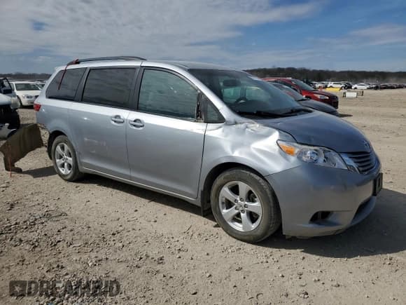 ✅ 2015 Toyota Sienna LE AAS • VIN: 5TDKK3DC0FS542309 • Lot: 50741105. Listed on Copart with 161,099 mi. Free auction sales archive from the USA and detailed vehicle history report at DreamBid. Image 4.