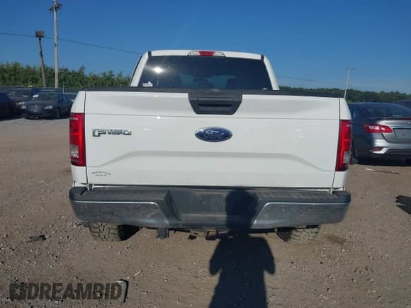 ✅ 2015 Ford F-150 XLT • VIN: 1FTEW1E85FFA58636 • Lot: 43142847. Wystawiony na IAAI z przebiegiem 195 147 mil. Bezpłatny archiwum sprzedaży aukcyjnych z USA i szczegółowy raport historii pojazdu na DreamBid. Zdjęcie 16.