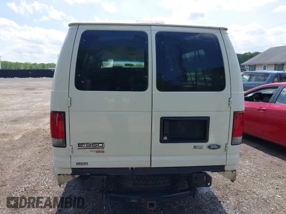 ✅ 2010 Ford Econoline Passenger XL • VIN: 1FBSS3BL9ADA64208 • Лот: 42157368. Опубликован ранее на IAAI с пробегом Не указан. Бесплатный доступ к архиву аукционных продаж из США и подробный отчёт об истории автомобиля на DreamBid. Изображение 16.