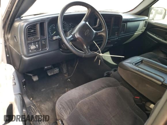 ✅ 2001 Chevrolet Silverado 1500 LS • VIN: 2GCEC19V911195992 • Лот: 75047424. Опубликован ранее на Copart с пробегом 264 816 миль. Бесплатный доступ к архиву аукционных продаж из США и подробный отчёт об истории автомобиля на DreamBid. Изображение 8.