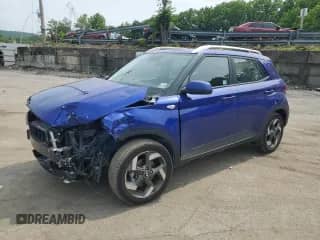 2025 Hyundai Venue SEL z VIN KMHRC8A31SU347611, wystawiony jako Copart lot #60662865 z przebiegiem 4 354 mil mil oraz Szkoda całkowita • Salvage title. Historia ofert i sprzedaży dostępna na DreamBid. Obrazek 1.