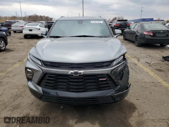 ✅ 2023 Chevrolet Blazer RS • VIN: 3GNKBKRS1PS153239 • Lot: 91581825. Wystawiony na Copart z przebiegiem 31 094 mil. Bezpłatny archiwum sprzedaży aukcyjnych z USA i szczegółowy raport historii pojazdu na DreamBid. Zdjęcie 5.