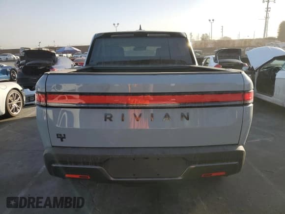 ✅ 2025 Rivian R1T Adventure • VIN: 7FCTGBAA4SN035278 • Lot: 87227124. Wystawiony na Copart z przebiegiem Nie podano. Bezpłatny archiwum sprzedaży aukcyjnych z USA i szczegółowy raport historii pojazdu na DreamBid. Zdjęcie 6.