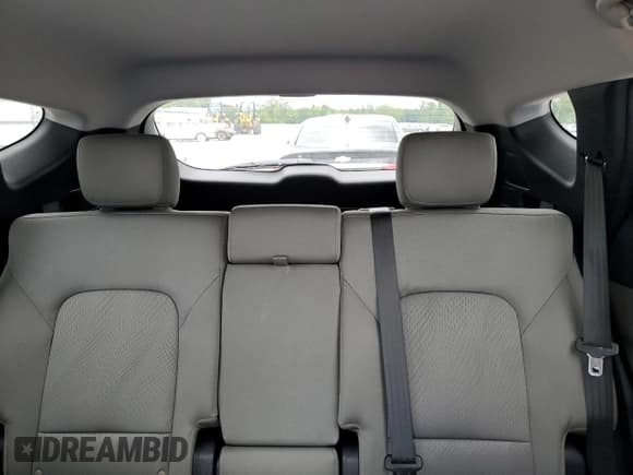 ✅ 2017 Hyundai Santa Fe 2.4L • VIN: 5XYZUDLB6HG440651 • Лот: 57759784. Опубликован ранее на Copart с пробегом 85 661 миль. Бесплатный доступ к архиву аукционных продаж из США и подробный отчёт об истории автомобиля на DreamBid. Изображение 10.