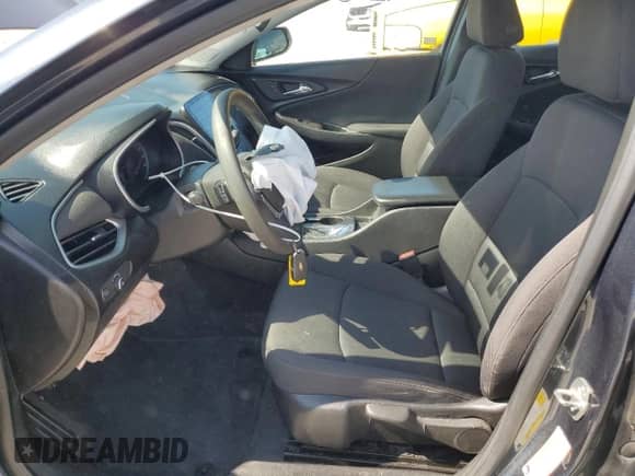 2019 Chevrolet Malibu LS z VIN 1G1ZB5STXKF130849, wystawiony jako Copart lot #83990955 z przebiegiem 98 955 mil mil oraz Szkoda całkowita • Salvage title. Historia ofert i sprzedaży dostępna na DreamBid. Obrazek 7.