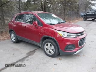 ✅ 2020 Chevrolet Trax LT • VIN: 3GNCJLSB1LL150949 • Lot: 43796925. Wystawiony na IAAI z przebiegiem 79 397 mil. Bezpłatny archiwum sprzedaży aukcyjnych z USA i szczegółowy raport historii pojazdu na DreamBid. Zdjęcie 1.