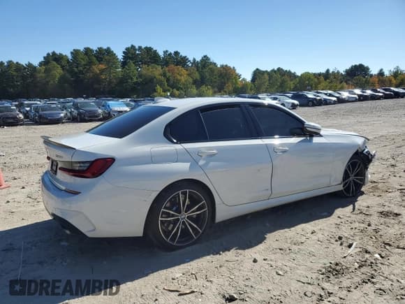 ✅ 2021 BMW 3 Series 330i xDrive • VIN: 3MW5R7J07M8B69279 • Lot: 84652945. Wystawiony na Copart z przebiegiem Nie podano. Bezpłatny archiwum sprzedaży aukcyjnych z USA i szczegółowy raport historii pojazdu na DreamBid. Zdjęcie 3.