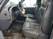 ✅ 2003 GMC Sierra 1500 • VIN: 1GTEC19TX3E326007 • Лот: 58394025. Опубликован ранее на Copart с пробегом Не указан. Бесплатный доступ к архиву аукционных продаж из США и подробный отчёт об истории автомобиля на DreamBid. Изображение 7.