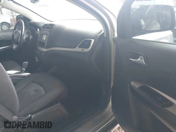 ✅ 2017 Dodge Journey Crossroad Plus • VIN: 3C4PDCGB5HT516199 • Лот: 41915477. Опубликован ранее на IAAI с пробегом 146 558 миль. Бесплатный доступ к архиву аукционных продаж из США и подробный отчёт об истории автомобиля на DreamBid. Изображение 5.