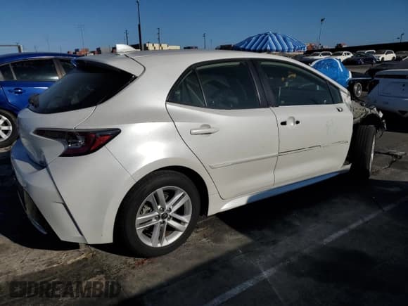 ✅ 2021 Toyota Corolla SE • VIN: JTND4MBE9M3137881 • Lot: 80651435. Wystawiony na Copart z przebiegiem 86 031 mil. Bezpłatny archiwum sprzedaży aukcyjnych z USA i szczegółowy raport historii pojazdu na DreamBid. Zdjęcie 3.