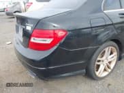 ✅ 2013 Mercedes-Benz C 300 Sport • VIN: WDDGF8AB4DR276989 • Lot: 43176906. Listed on IAAI with 88,042 mi. Free auction sales archive from the USA and detailed vehicle history report at DreamBid. Image 6.