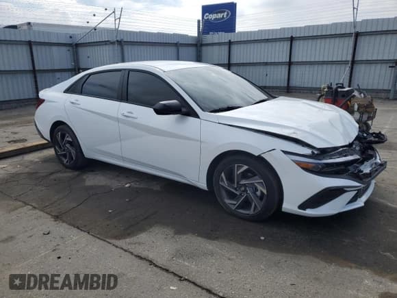 ✅ 2025 Hyundai Elantra SEL Sport • VIN: KMHLM4DG1SU993984 • Lot: 81592165. Listed on Copart with 7,163 mi. Free auction sales archive from the USA and detailed vehicle history report at DreamBid. Image 4.