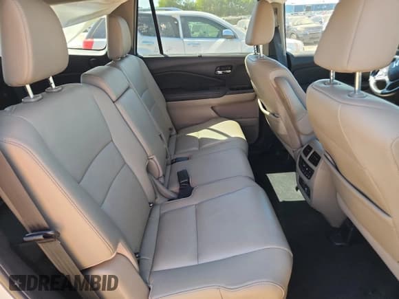 ✅ 2019 Honda Pilot Touring 8-Passenger • VIN: 5FNYF5H96KB015396 • Lot: 70816345. Listed on Copart with 108,095 mi. Free auction sales archive from the USA and detailed vehicle history report at DreamBid. Image 11.