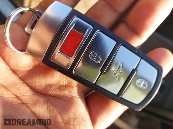 ✅ 2009 Volkswagen Passat Komfort • VIN: WVWJK73C29P028433 • Lot: 42813316. Listed on IAAI with 141,480 mi. Free auction sales archive from the USA and detailed vehicle history report at DreamBid. Image 11.