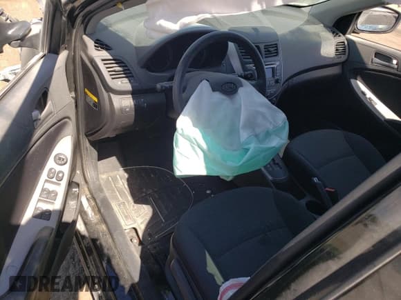 ✅ 2016 Hyundai Accent SE • VIN: KMHCT5AE8GU290076 • Лот: 72477574. Опубликован ранее на Copart с пробегом Не указан. Бесплатный доступ к архиву аукционных продаж из США и подробный отчёт об истории автомобиля на DreamBid. Изображение 8.