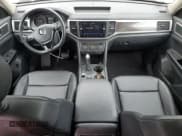 ✅ 2019 Volkswagen Atlas SE • VIN: 1V2UR2CA0KC571687 • Lot: 85184405. Wystawiony na Copart z przebiegiem 150 545 mil. Bezpłatny archiwum sprzedaży aukcyjnych z USA i szczegółowy raport historii pojazdu na DreamBid. Zdjęcie 8.