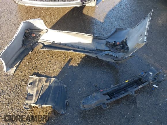 ✅ 2020 Kia Forte LXS • VIN: 3KPF24AD1LE206663 • Лот: 43335556. Опубликован ранее на IAAI с пробегом 79 100 миль. Бесплатный доступ к архиву аукционных продаж из США и подробный отчёт об истории автомобиля на DreamBid. Изображение 12.