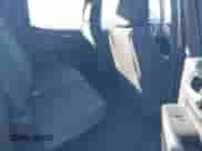 2021 Chevrolet Silverado 1500 Custom Trail Boss z VIN 1GCPYCEF4MZ263535, wystawiony jako IAAI lot #43104326 z przebiegiem 65 435 mil mil oraz . Historia ofert i sprzedaży dostępna na DreamBid. Obrazek 8.