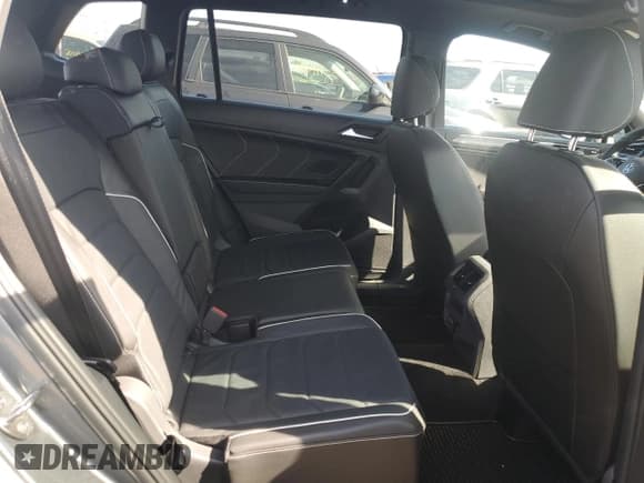 ✅ 2023 Volkswagen Tiguan SEL R-Line • VIN: 3VV4B7AX6PM123925 • Lot: 70516715. Listed on Copart with 6,151 mi. Free auction sales archive from the USA and detailed vehicle history report at DreamBid. Image 10.