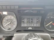 ✅ 1989 Jaguar XJS • VIN: SAJNV4849KC165599 • Лот: 74244824. Опубликован ранее на Copart с пробегом 22 828 миль. Бесплатный доступ к архиву аукционных продаж из США и подробный отчёт об истории автомобиля на DreamBid. Изображение 9.