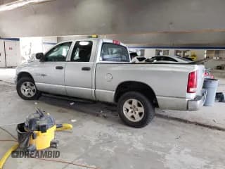✅ 2005 Dodge 1500 SLT • VIN: 1D7HA18N15J502187 • Лот: 79720014. Опубликован ранее на Copart с пробегом 202 429 миль. Бесплатный доступ к архиву аукционных продаж из США и подробный отчёт об истории автомобиля на DreamBid. Изображение 2.