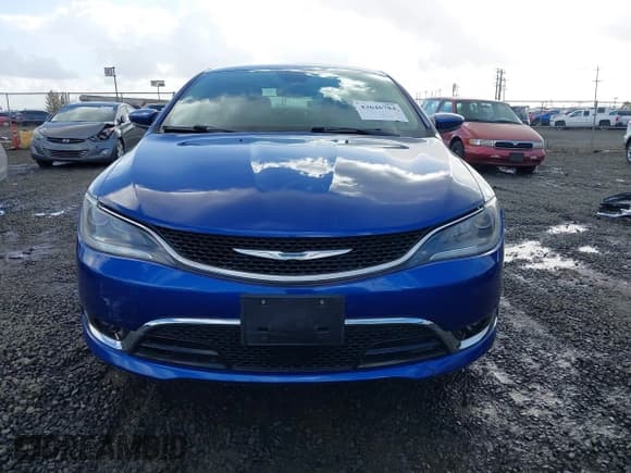 ✅ 2015 Chrysler 200 C • VIN: 1C3CCCCG5FN532696 • Lot: 43646784. Listed on IAAI with 143,654 mi. Free auction sales archive from the USA and detailed vehicle history report at DreamBid. Image 12.