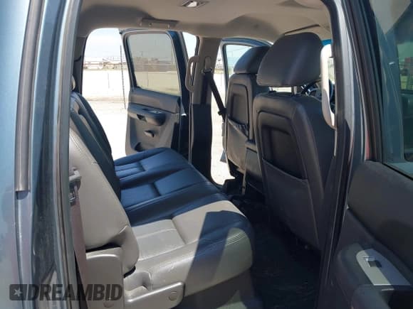 ✅ 2009 Chevrolet Silverado 1500 • VIN: 2GCFC135891120628 • Lot: 42987968. Listed on IAAI with 243,739 mi. Free auction sales archive from the USA and detailed vehicle history report at DreamBid. Image 6.