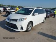 ✅ 2020 Toyota Sienna LE Auto Access Seat • VIN: 5TDKZ3DC5LS048258 • Лот: 42944042. Опубликован ранее на IAAI с пробегом 85 389 миль. Бесплатный доступ к архиву аукционных продаж из США и подробный отчёт об истории автомобиля на DreamBid. Изображение 2.