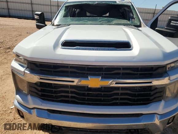 ✅ 2024 Chevrolet Silverado 2500HD LT • VIN: 1GC1YNEY5RF219605 • Лот: 90064945. Опубликован ранее на Copart с пробегом Не указан. Бесплатный доступ к архиву аукционных продаж из США и подробный отчёт об истории автомобиля на DreamBid. Изображение 11.