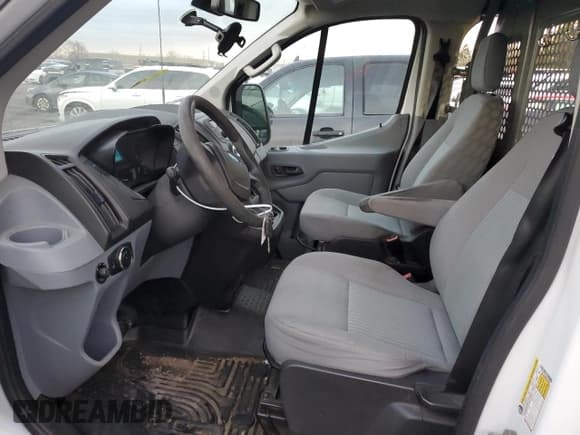 ✅ 2017 Ford Transit • VIN: 1FTYE1YM8HKA16920 • Lot: 43272095. Wystawiony na Copart z przebiegiem 99 600 mil. Bezpłatny archiwum sprzedaży aukcyjnych z USA i szczegółowy raport historii pojazdu na DreamBid. Zdjęcie 7.