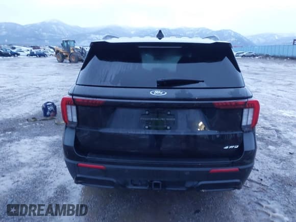 ✅ 2025 Ford Explorer ST-Line • VIN: 1FMUK8KH3SGB60361 • Lot: 43863977. Wystawiony na IAAI z przebiegiem 16 532 mil. Bezpłatny archiwum sprzedaży aukcyjnych z USA i szczegółowy raport historii pojazdu na DreamBid. Zdjęcie 17.